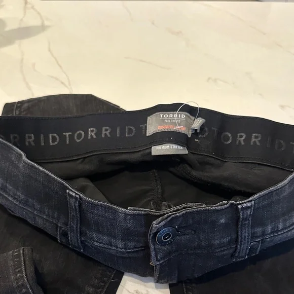 Torrid Black Skinny Jeans for Women - Picture 2 of 6